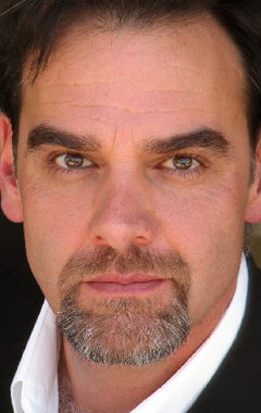 фото Кристофер Демпси