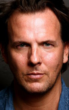 фото Джэй Хьюджули