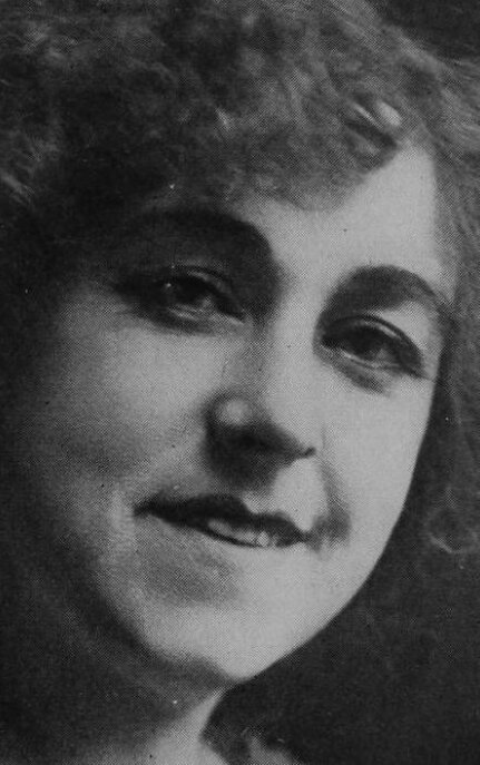 фото Лили Брэнскомб