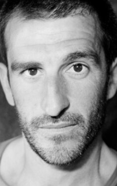 фото Мишель Карбони