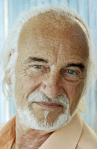 фото Эктор Альтерио