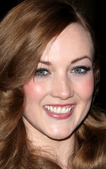 фото Никола Берли