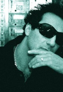 фото Крис Константину