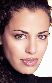 фото Афина Карканис