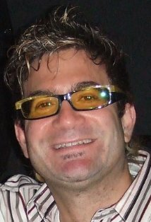 фото Стюарт Дж. Леви