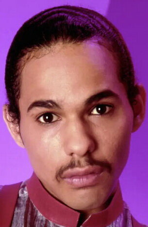 фото Джеймс Дебардж