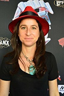 фото Эмили Делл