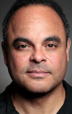 фото Корнелл Вомак