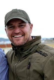 фото Адам Бисон