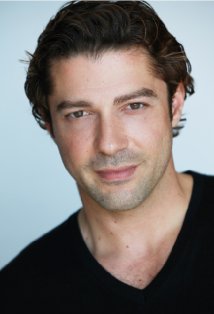 фото Эдвард Дерэйни