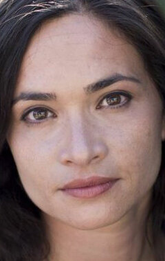 фото Трина Е. Сиопи