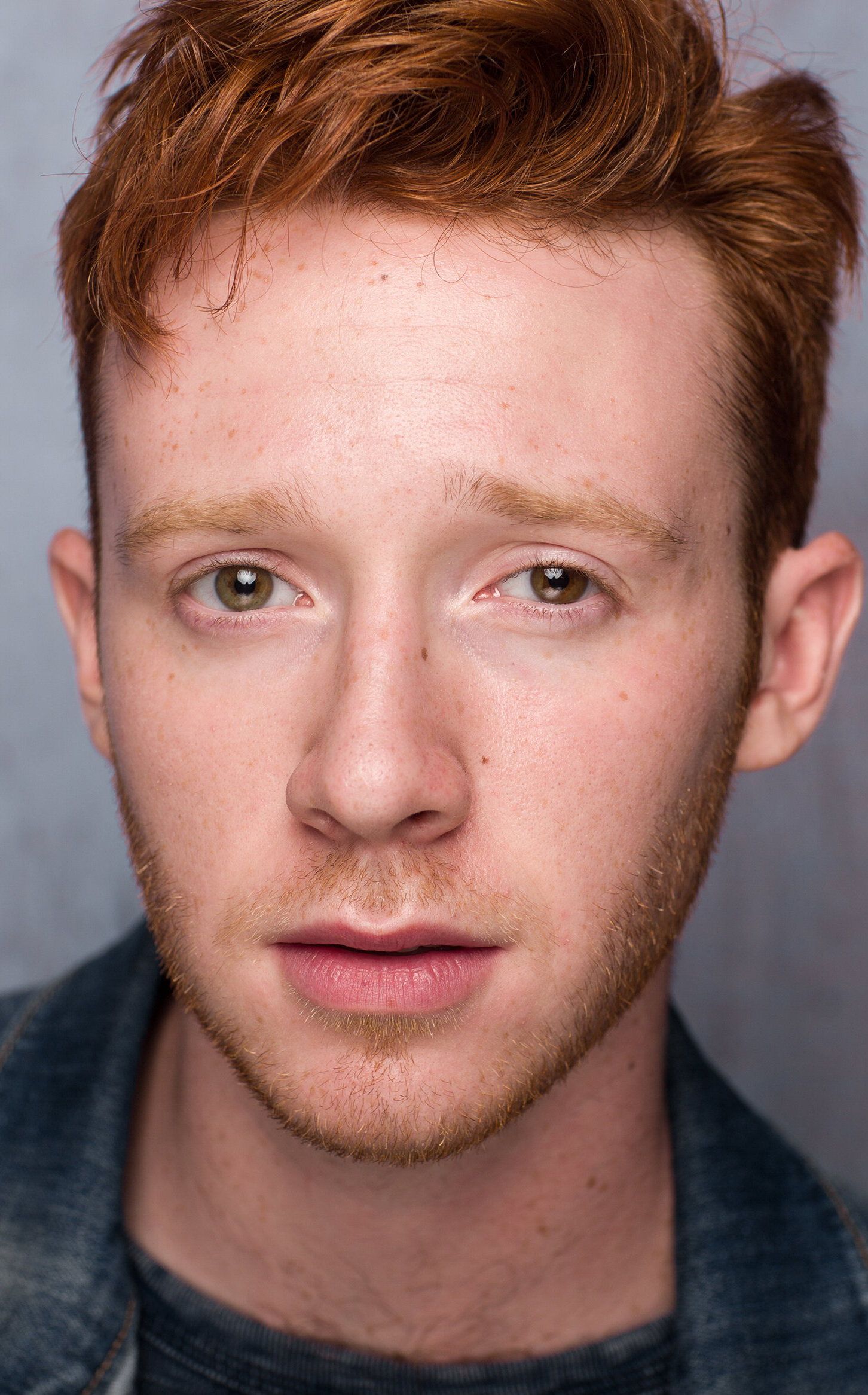 фото Грэйсон Расселл