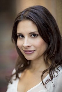 фото Морин Исерн