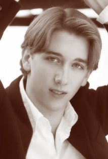 фото Эндрю Джонс