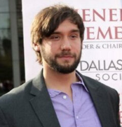 фото Джастин Д. Хиллиард