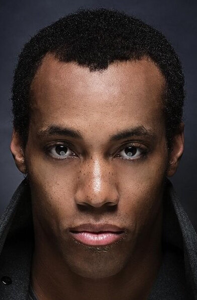 фото Аарон Тони