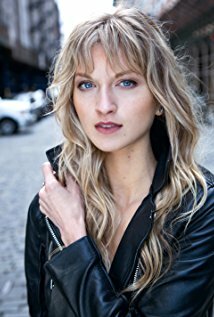 фото Флора Уилдс