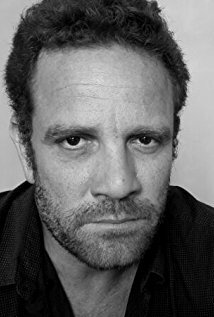 фото Мики Леон