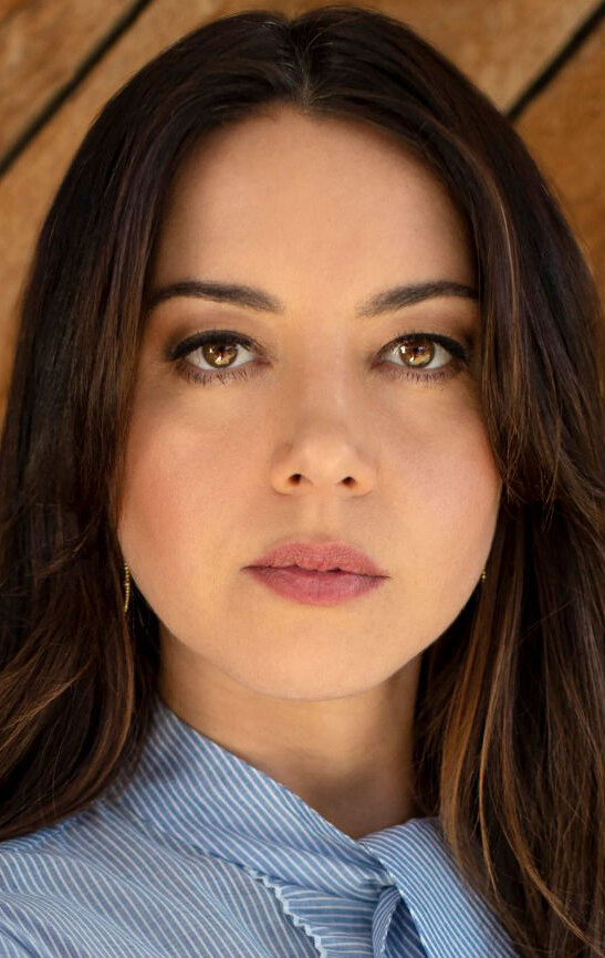 фото Обри Плаза