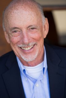 фото Джон Тоуи