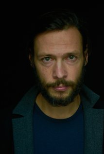 фото Юго Дийон