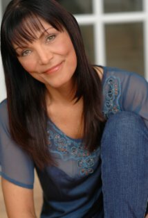 фото Карла-Ра Холлэнд