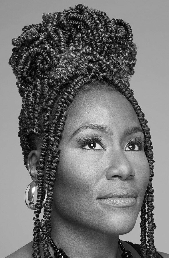 фото Мэндиса