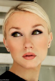 фото Хейли Уордл