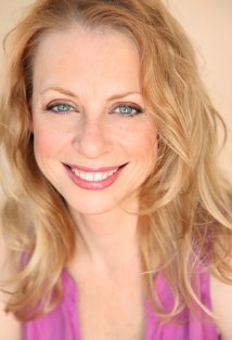 фото Kerri-Anne Lavin