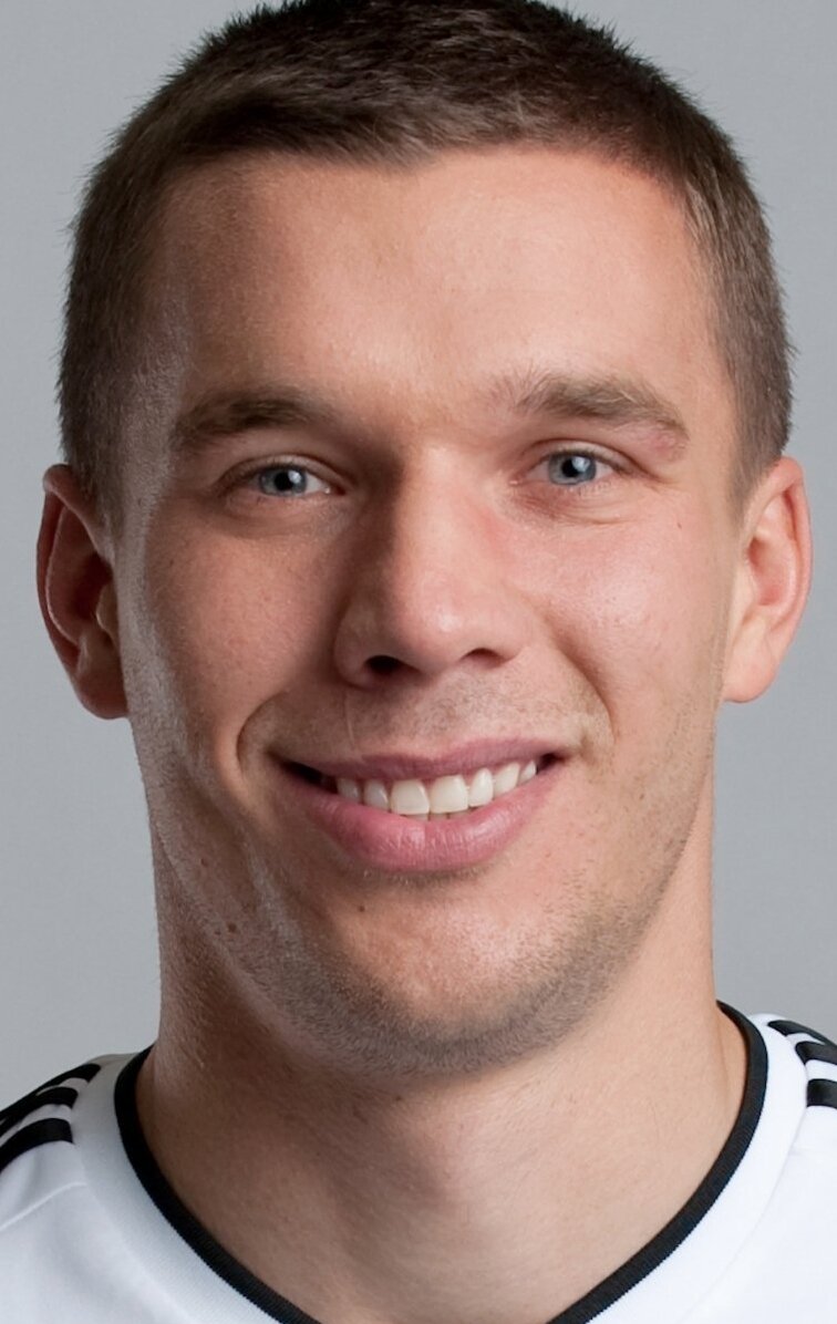 фото Лукас Подольски