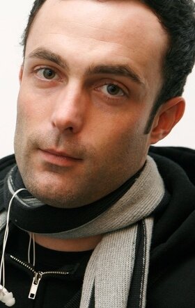 фото Адам Стоун