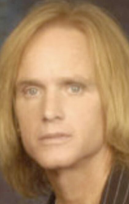 фото Фрэнки Салливан