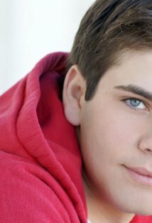 фото Джош Уайсс