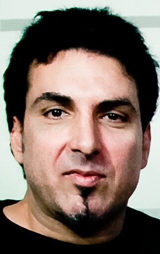 фото Дерек Шериньян