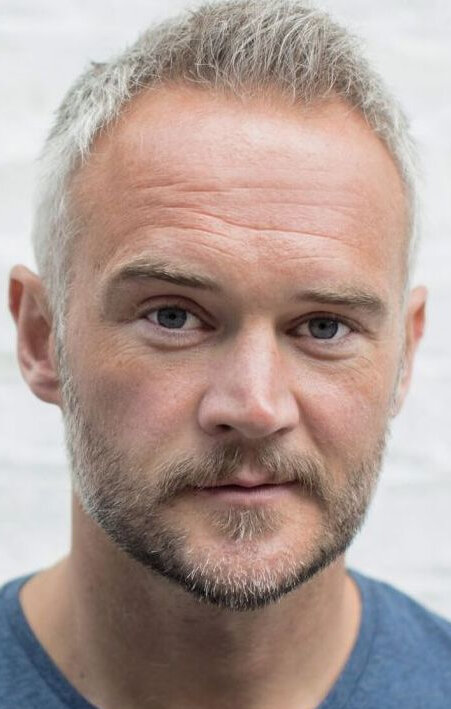 фото Оливер Лансли