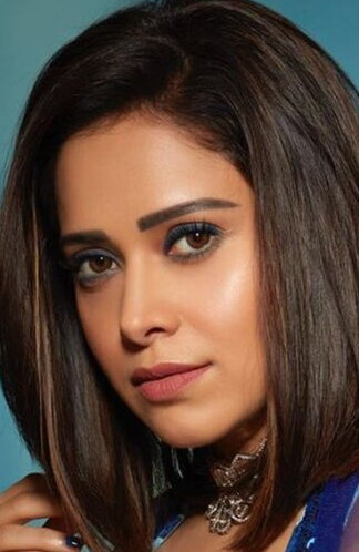 фото Нушрат Бхаруча