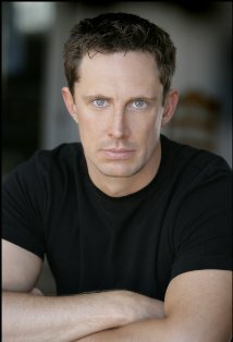 фото Дэнни Донахью