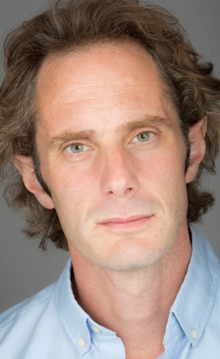 фото Адриан Аннис