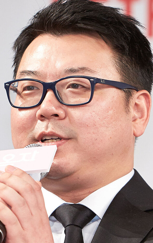 фото Льюис Ким