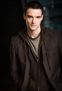 фото Лэтроп Уолкер