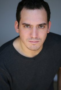 фото Джошуа Холл