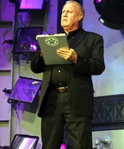 фото Дэйв Хэбнер