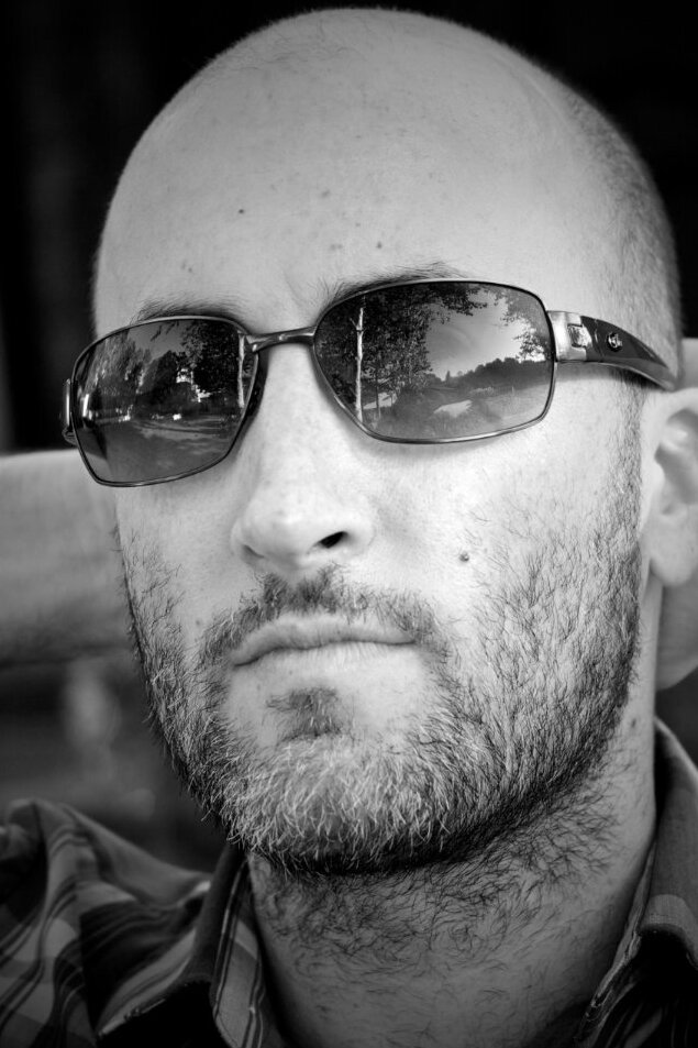 фото Джон Брейвер