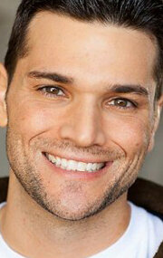 фото Майкл Буономо