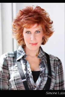 фото Симона Лазер
