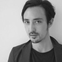 фото Адам Кристал