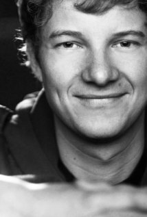 фото Мартин Баскер