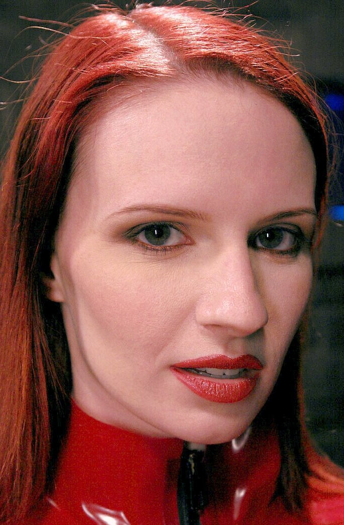 фото Клер Адамс