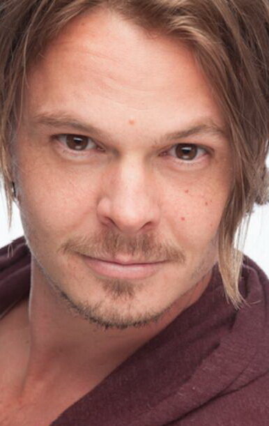 фото Джон Ли