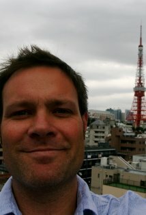 фото Том Брикнер